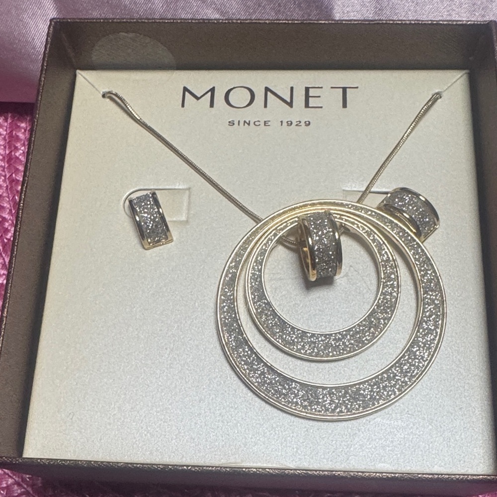 NEW Monet Metallic Silver set
